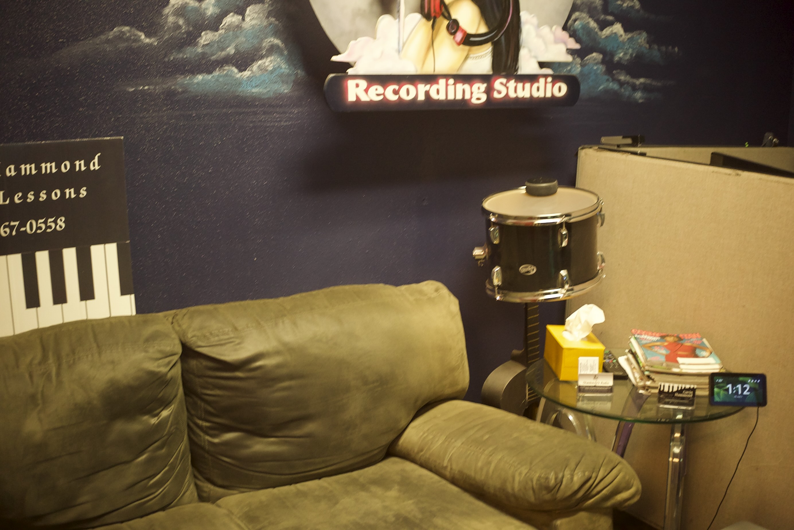 Hammond Piano Lessons recording studio lounge area in Albuquerque